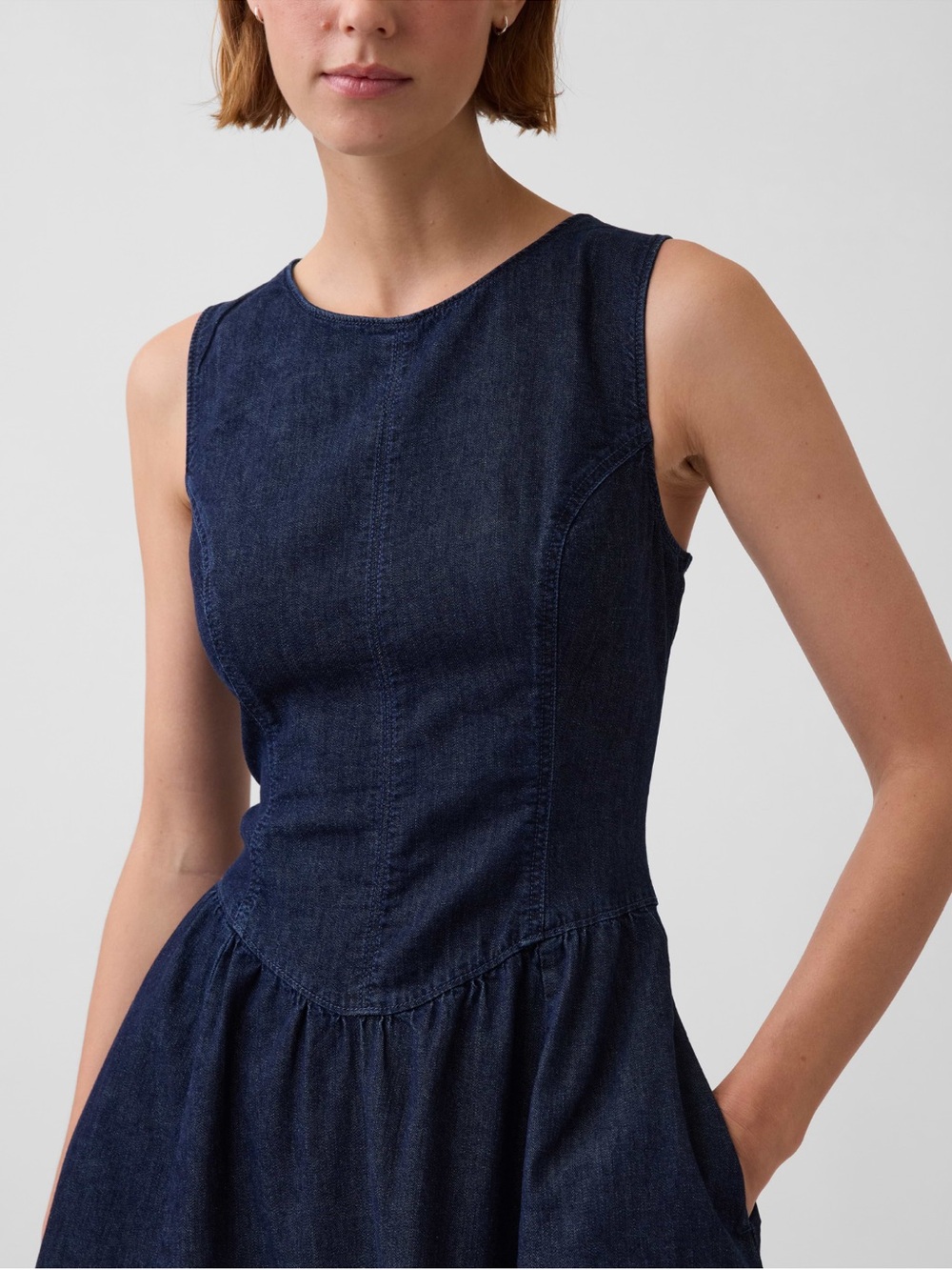 NWT Gap Denim Drop Waist Midi Dress with Pockets and Basque waist. Size L - Picture 2 of 8